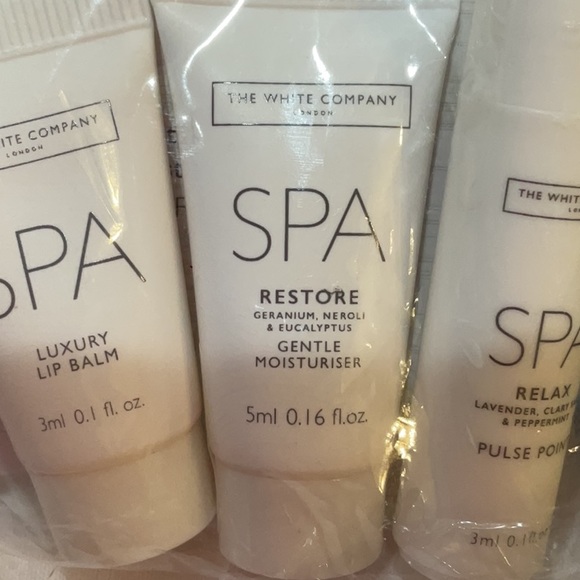 British Airways flight comfort bag with amenities - Picture 5 of 6